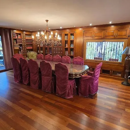 Impressive 9 Bedroom